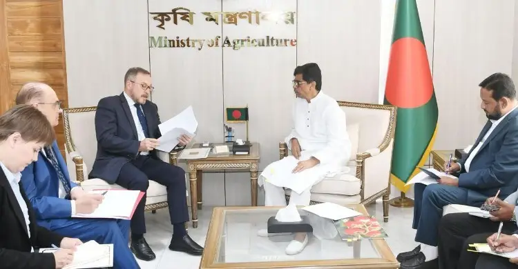 রাশিয়ায় আলু-আম-শসা রপ্তানি বাড়িয়ে সার-বীজ-কৃষিযন্ত্র আনতে চায় বাংলাদেশ