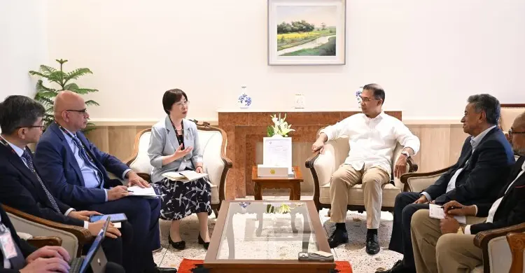 জ্বালানি সংকট-অর্থনৈতিক চাপ মোকাবিলায় বাজেট সহায়তা দেবে এআইআইবি