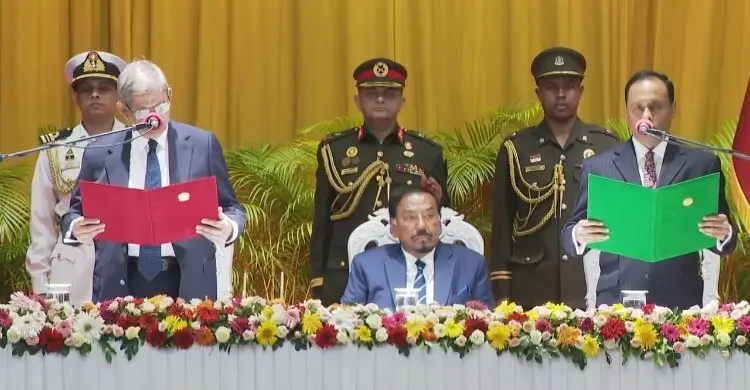 রাষ্ট্রপতি হিসেবে শপথ নিলেন মির্জা ফখরুল